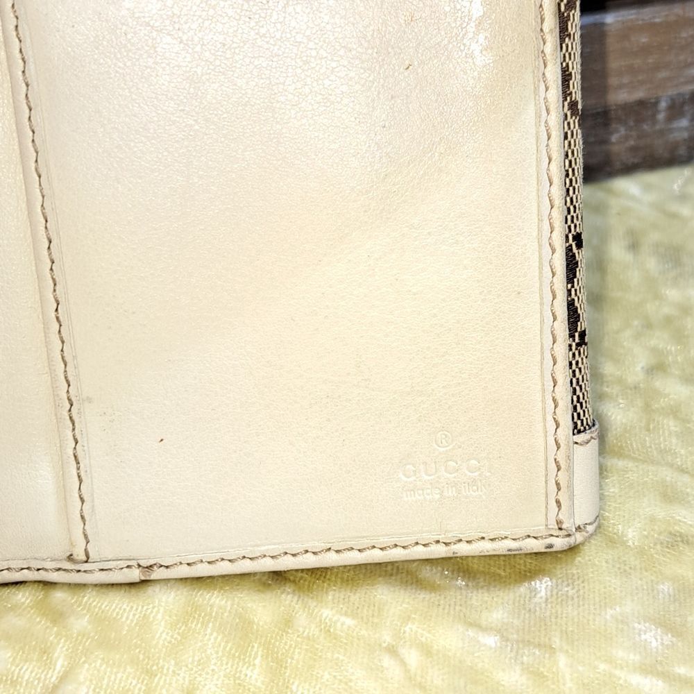 Authentic Gucci GG Wallet - Picture 9 of 17
